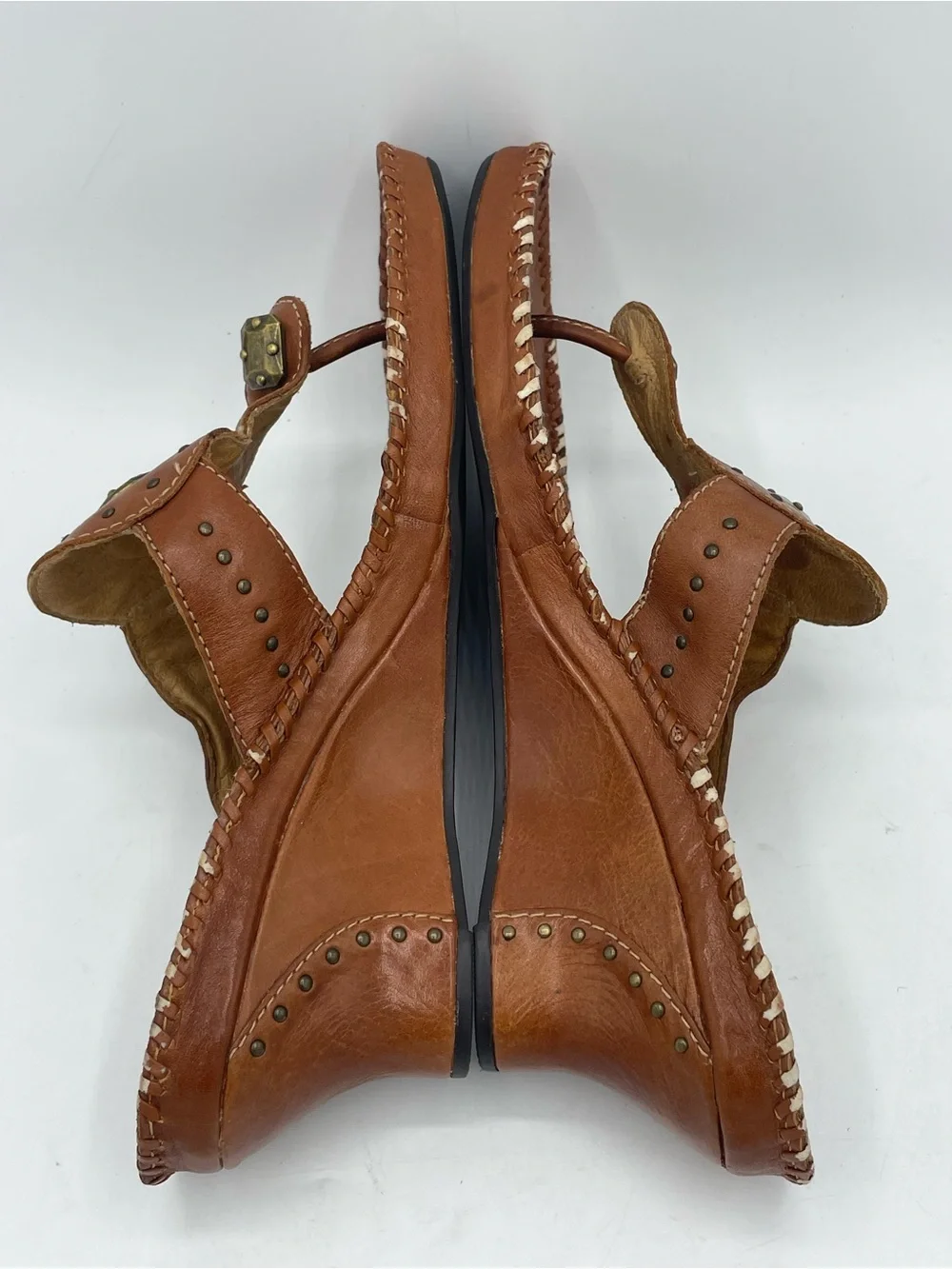 Clarks Artisan Brown Leather Wedge Thong Sandals with Decorative Studs